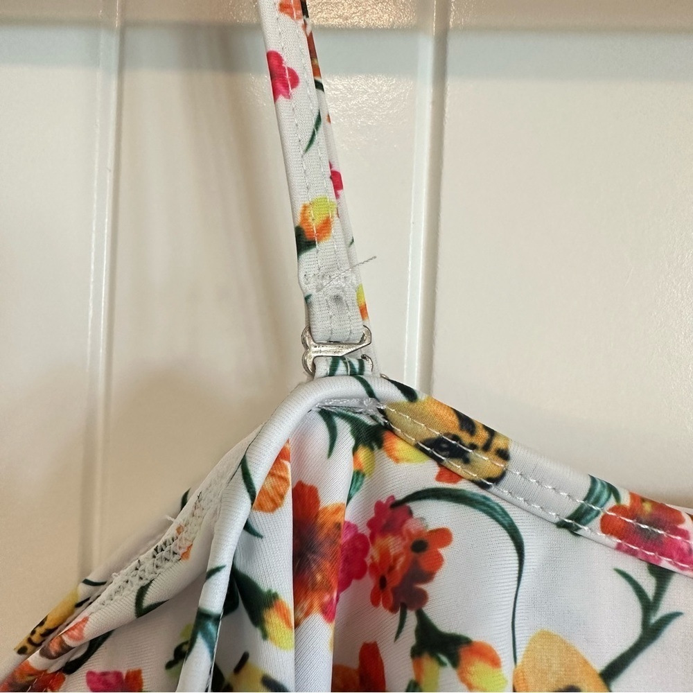 NWOT floral off the shoulder embellished one piece swimsuit size XL - Picture 3 of 9